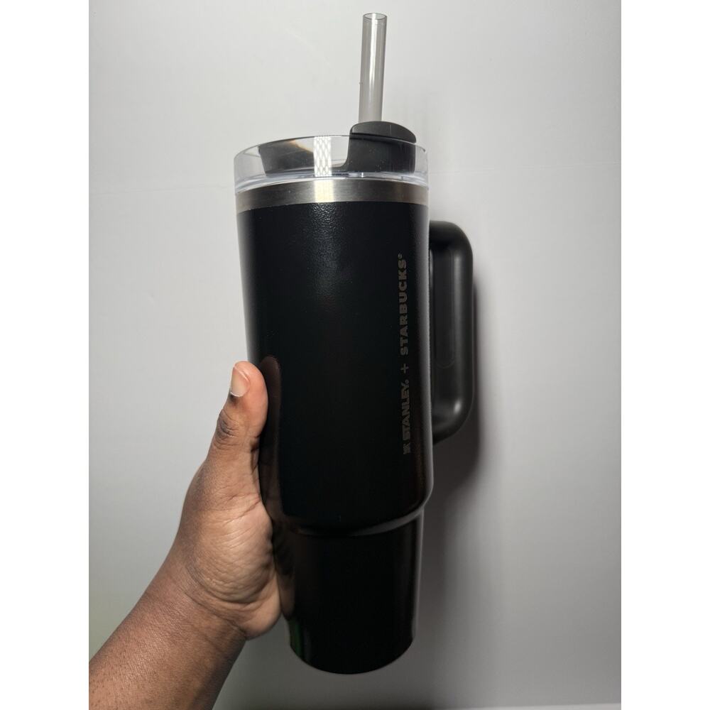 Stanley X Starbucks Taiwan Exclusive BLACK HAMMERTONE 30oz Tumbler BNWT RARE! - Picture 3 of 9